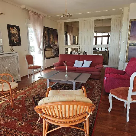 Escape To Panorama And Enjoy The Classic Charm With Stunning Sea Views Villa *